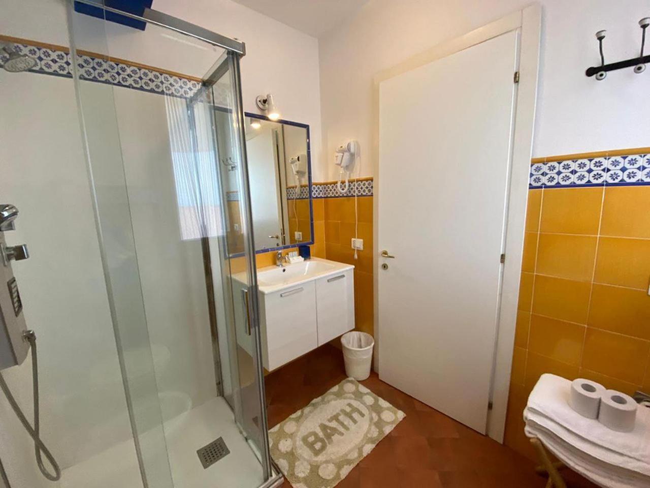 Residence Ambra Lido di Jesolo Buitenkant foto